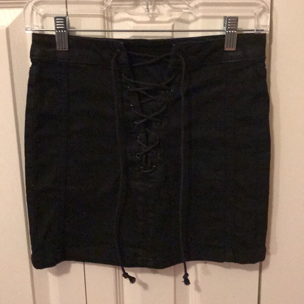 Black skirt